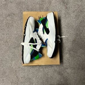 Nike huarache scream green